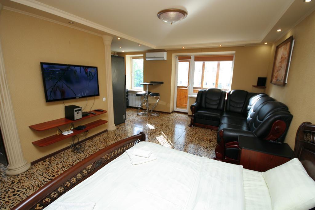 Pechersk Apartment In Kiev Center Phòng bức ảnh