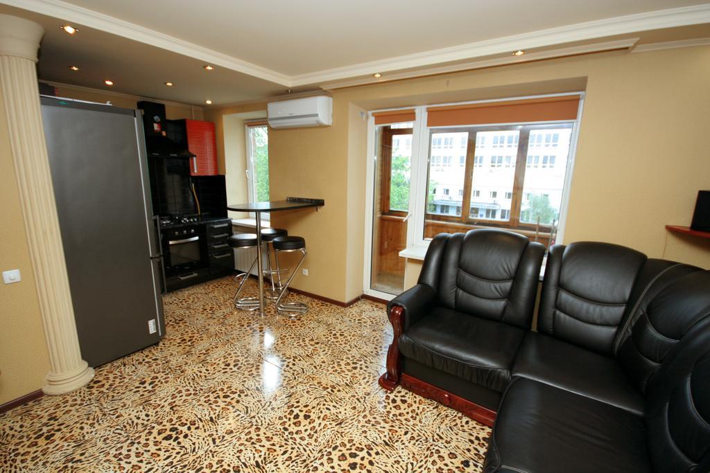 Pechersk Apartment In Kiev Center Phòng bức ảnh