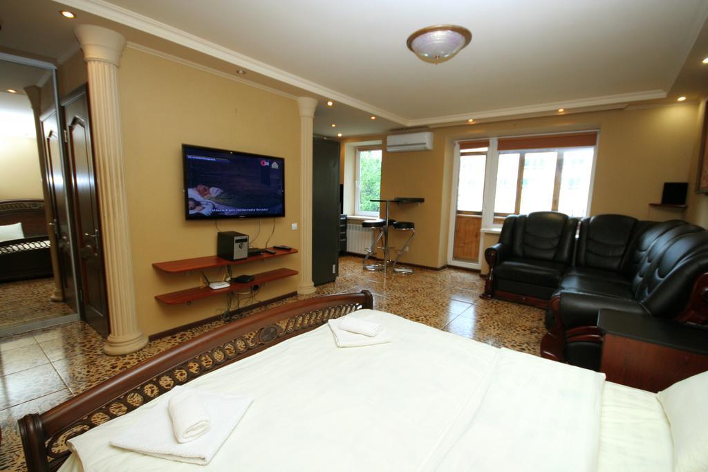 Pechersk Apartment In Kiev Center Phòng bức ảnh